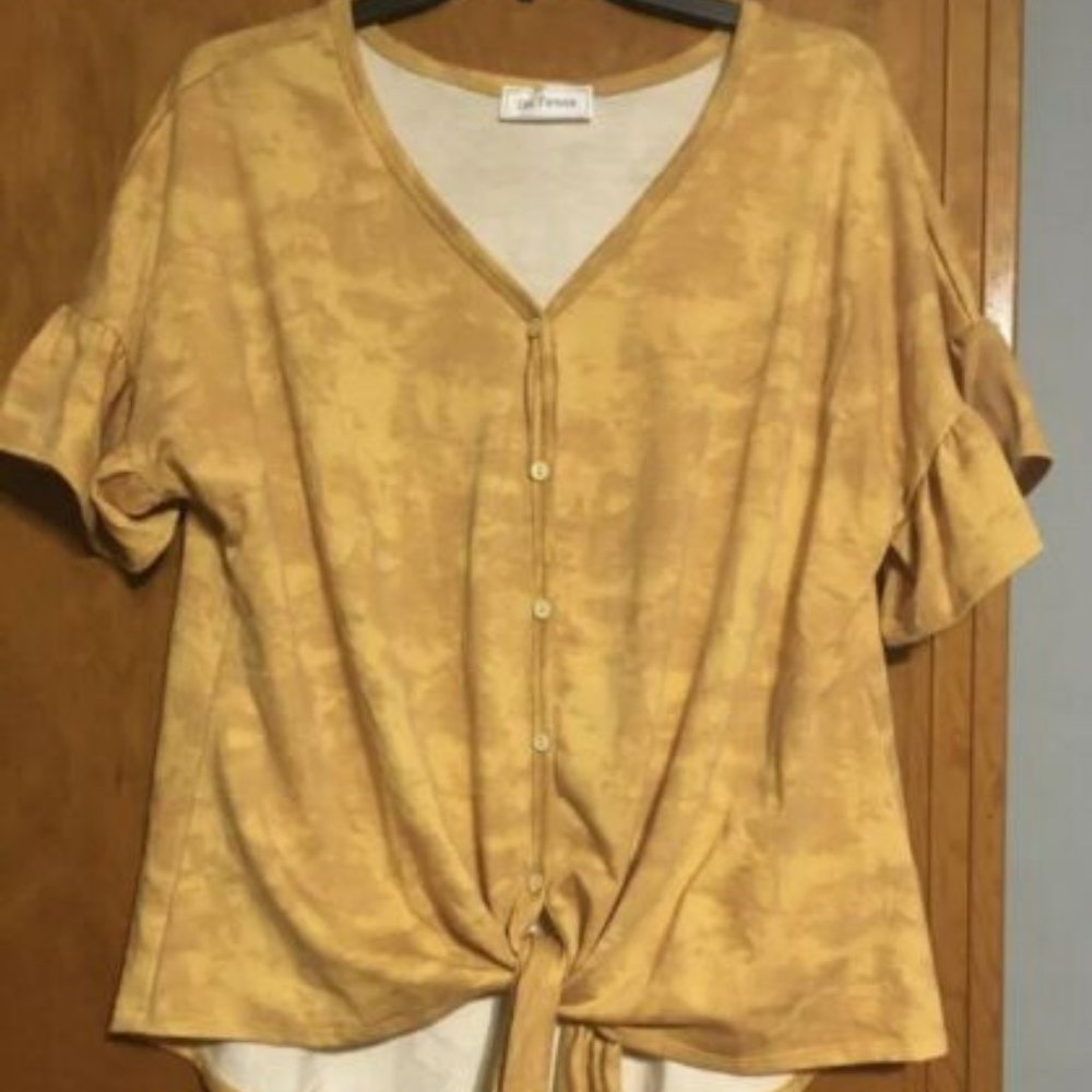 CES FEMME TIE-DYE BUTTON TIE FRONT TOP XL-EUC